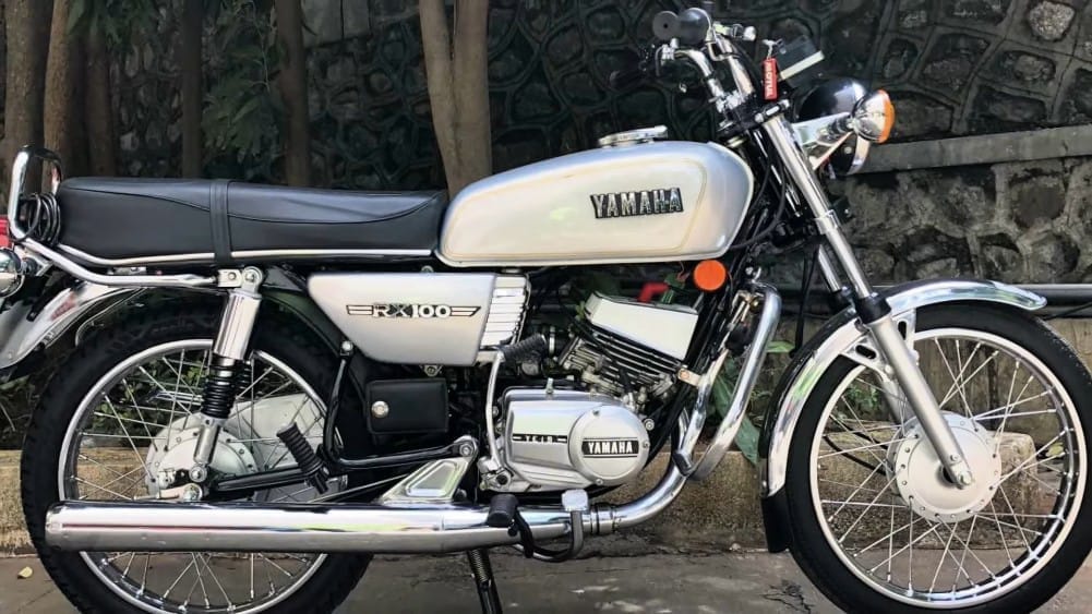 अरे वाह, New Yamaha RX100 बाइक नए लुक और Hero Splendor से भी कम कीमत के साथ बाजार में जोरदार एंट्री 2 Yamaha Rx 100