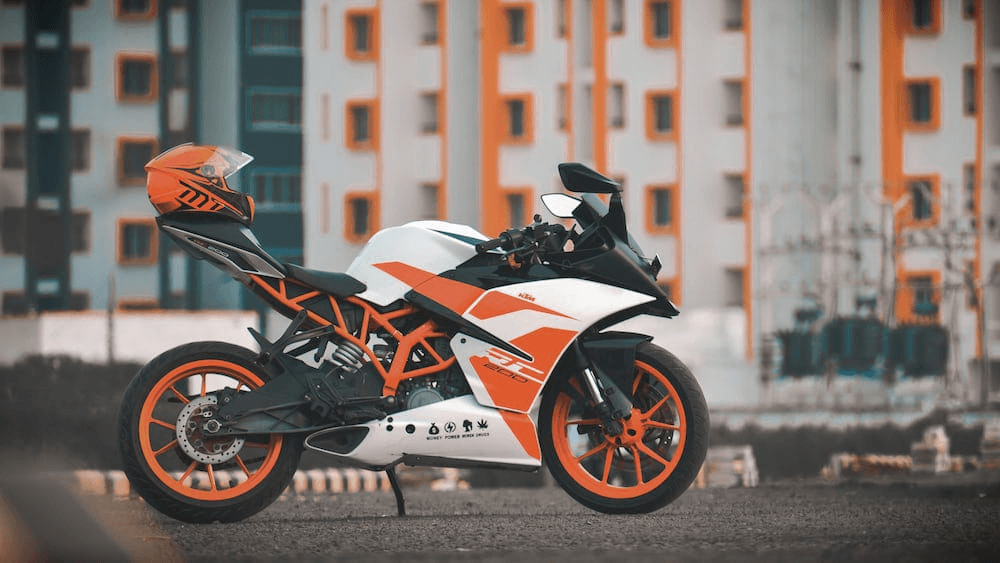 KTM 250 Duke का आकर्षक लुक और एडवांस फीचर्स Yamaha को कर देंगे खटिया खड़ी, देखें कीमत 1 KTM 250 Duke