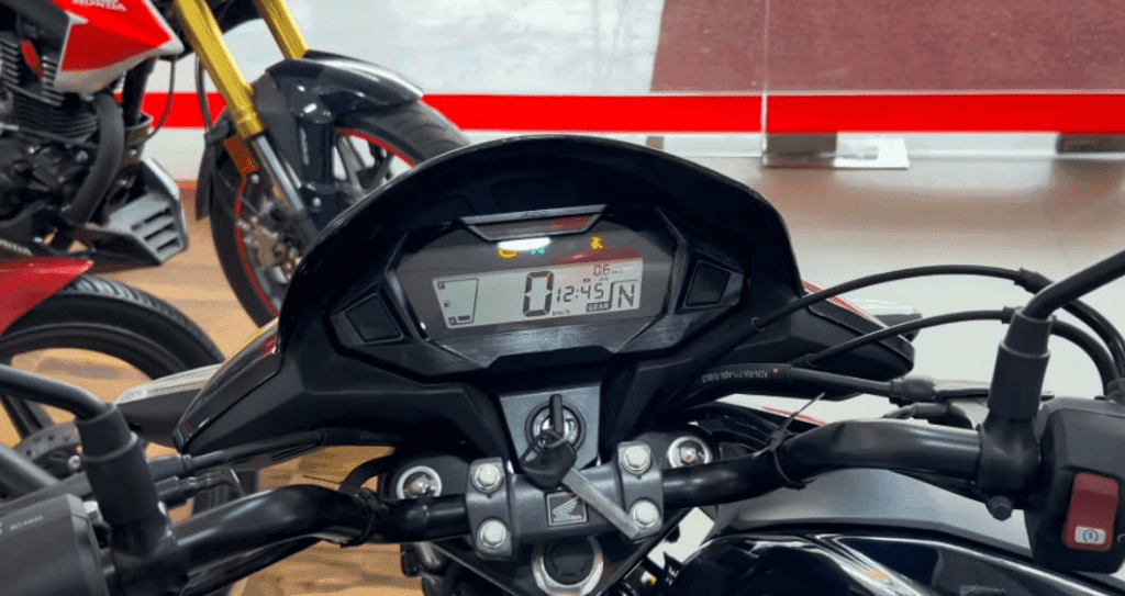 Honda SP 125 तोड़ देती है सबका सिस्टम, है खतरनाक EMI प्लान 2868 रुपये में लें, जाने पूरी प्रक्रिया 3 Honda SP 125 तोड़ देती है सबका सिस्टम, है खतरनाक EMI प्लान 2868 रुपये में लें, जाने पूरी प्रक्रिया