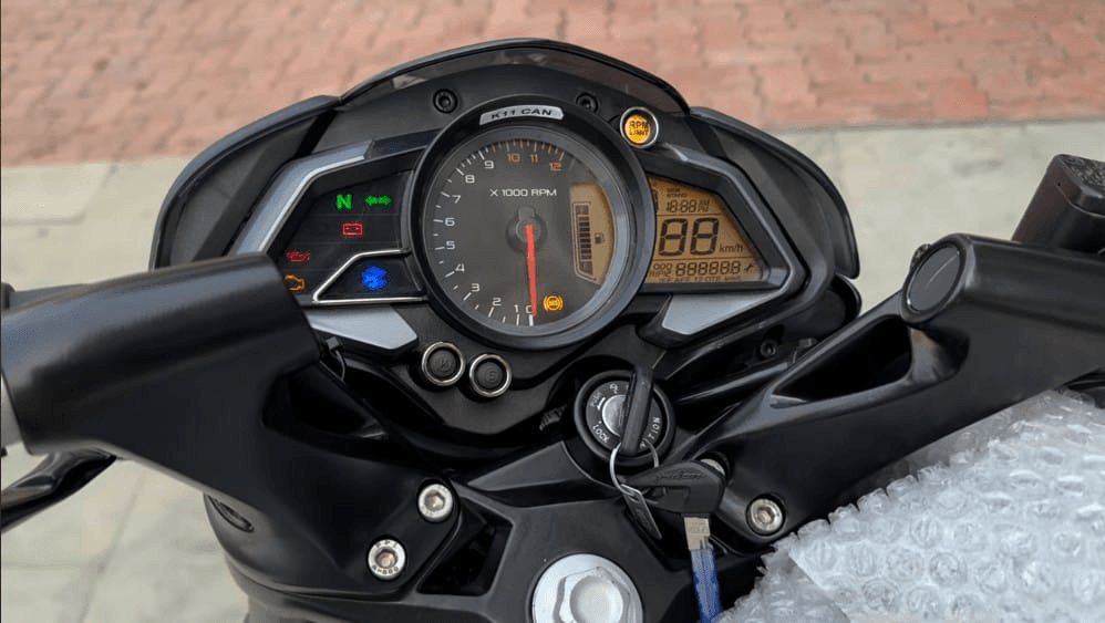 कई नए फीचर्स के साथ लॉन्च हुई 2024 Bajaj Pulsar NS160 की स्पाई तस्वीरें जारी की गई हैं। 2 कई नए फीचर्स के साथ लॉन्च हुई 2024 Bajaj Pulsar NS160 की स्पाई तस्वीरें जारी की गई हैं।