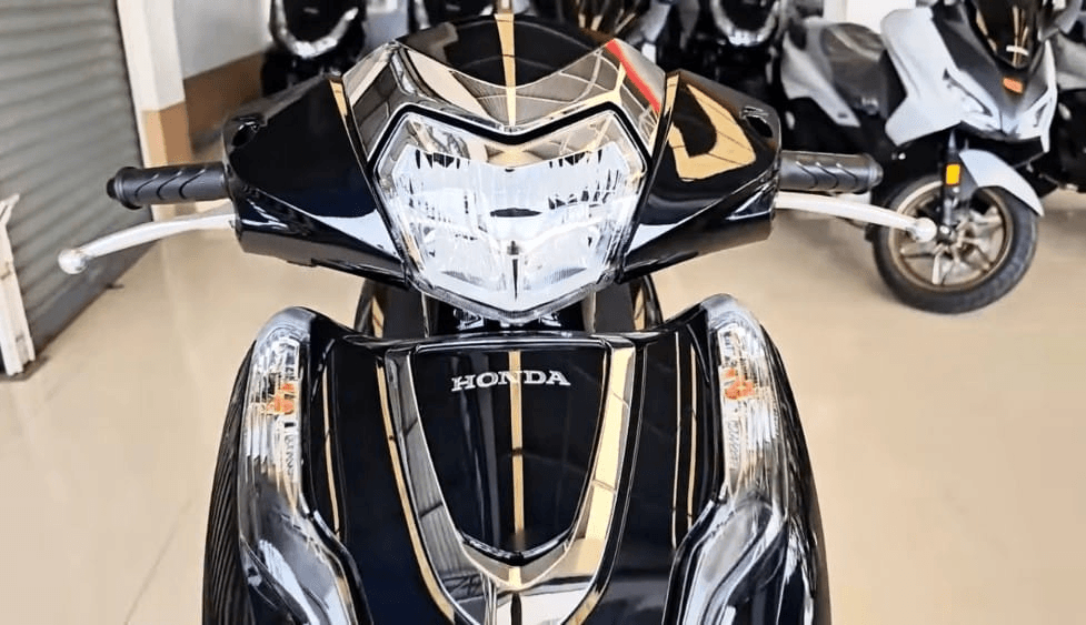 New Honda Activa 7G अपने शानदार फीचर्स से प्रभावित करती है और जल्द ही इसी कीमत पर लॉन्च होगी 1 New Honda Activa 7G अपने शानदार फीचर्स से प्रभावित करती है और जल्द ही इसी कीमत पर लॉन्च होगी