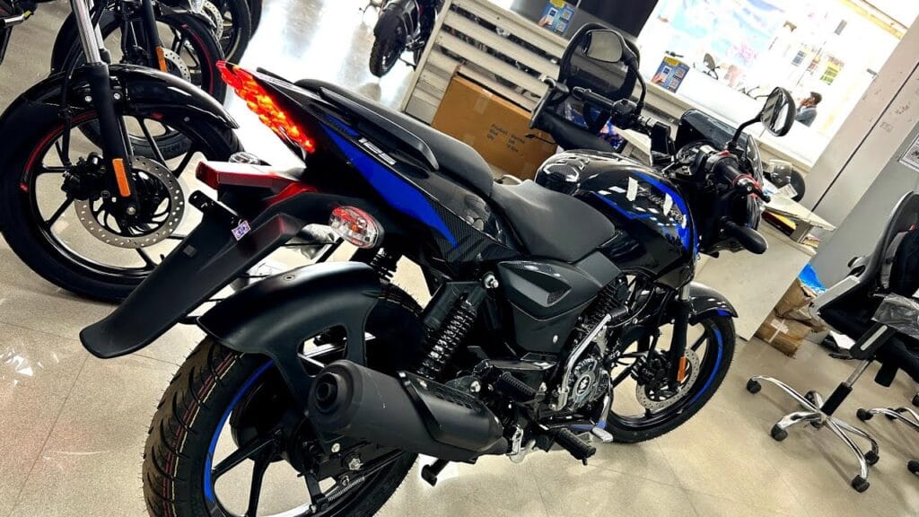 मात्र 21,999 रुपये में उपलब्ध Bajaj Pulsar 125, शानदार प्रदर्शन और शक्तिशाली इंजनके साथ दमदार माइलेज 2 मात्र 21,999 रुपये में उपलब्ध Bajaj Pulsar 125, शानदार प्रदर्शन और शक्तिशाली इंजनके साथ दमदार माइलेज