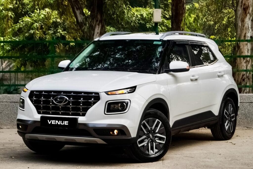 Hyundai Venue के नए वैरियंट ने मचाया खलबली, कमाल के पॉवर ओर फीचर्स के साथ हुई लॉन्च, Punch का खेल खत्म 1 Hyundai Venue के नए वैरियंट ने मचाया खलबली, कमाल के पॉवर ओर फीचर्स के साथ हुई लॉन्च, Punch का खेल खत्म