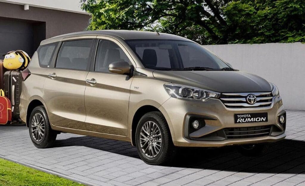 मारुति की बारात में Toyota Rumion भी शामिल हुई, सस्ती 7 Seater Car, जब लोगों ने उनके फीचर्स और विशेषताएं देखीं तो वे उनके दीवाने हो गए 1 मारुति की बारात में Toyota Rumion भी शामिल हुई, सस्ती 7 Seater Car, जब लोगों ने उनके फीचर्स और विशेषताएं देखीं तो वे उनके दीवाने हो गए