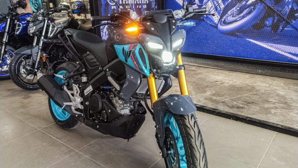 KTM का बिजनेस बंद करने वाली Yamaha की ये किलर बाइक, स्मार्ट फीचर्स और दमदार इंजन के साथ इस कीमत पर घर 1 KTM का बिजनेस बंद करने वाली Yamaha की ये किलर बाइक, स्मार्ट फीचर्स और दमदार इंजन के साथ इस कीमत पर घर