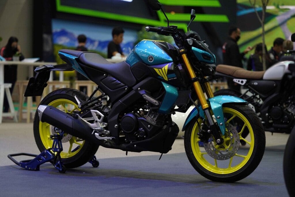 Yamaha की MT 15 बाइक अपने शक्तिशाली प्रदर्शन से पानी में आग लगा रही, KTM पर कहर बरपा रही 2 Yamaha MT 15