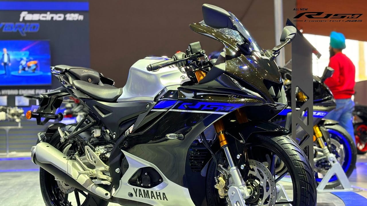 Yamaha R15