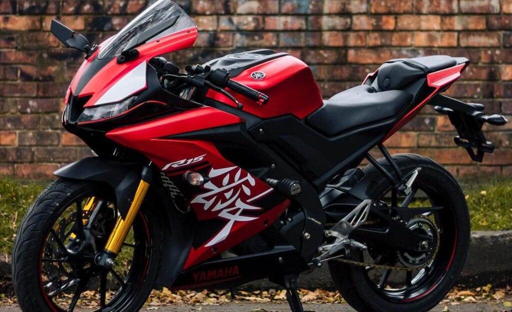 कम कीमत में खरीदे Yamaha R15, बढ़िया मौका, बेहद कम कीमत पर मिल रही है R15, जानें कीमत और उठाएं फायदा 1 कम कीमत में खरीदे Yamaha R15, बढ़िया मौका, बेहद कम कीमत पर मिल रही है R15, जानें कीमत और उठाएं फायदा