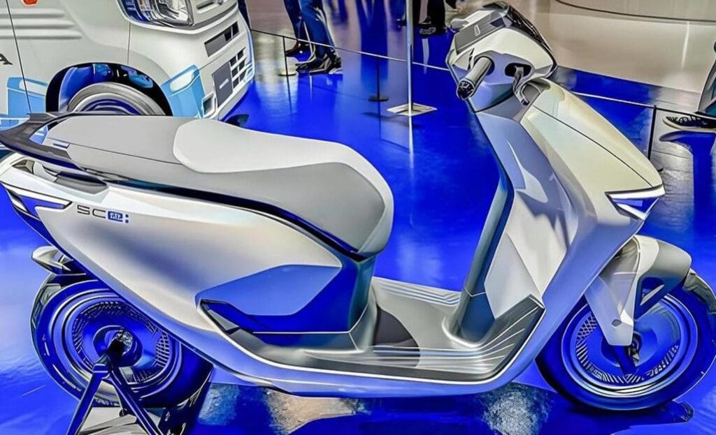Activa Electric Price : 200 KM रेंज, 90km/h स्पीड, स्मार्ट फीचर्स, कीमत और रिलीज डेट जाने 1 Activa Electric