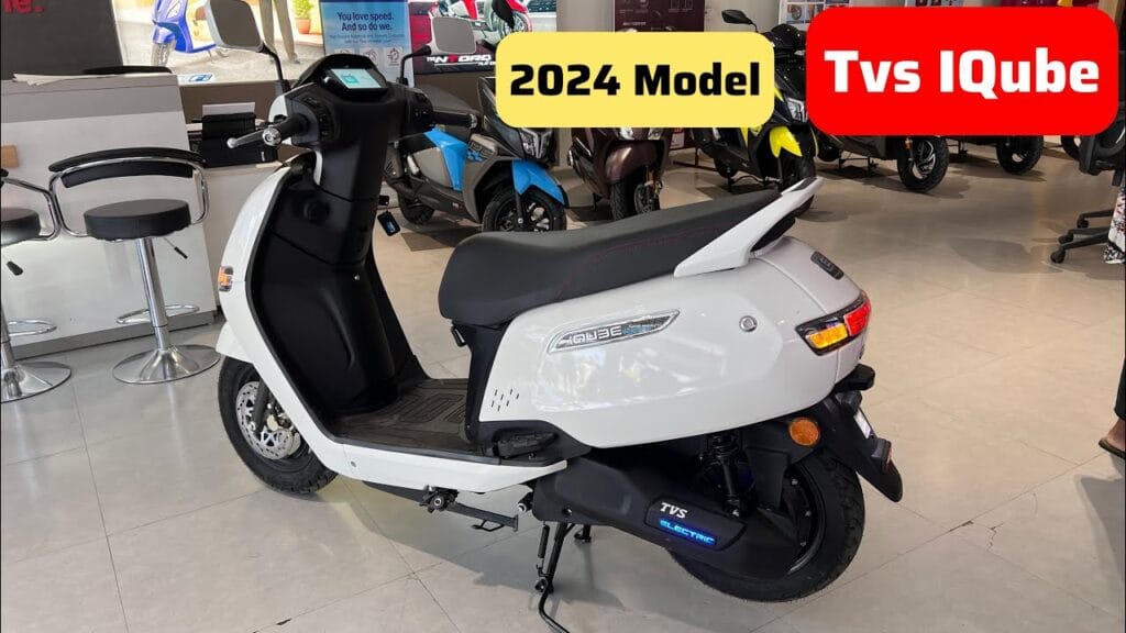 TVS का नया iQube गरीब आदमी के बजट में लॉन्च किया गया है…2.2kW, ₹25,000 की भारी छूट और 150km की रेंज के साथ 1 TVS iQube