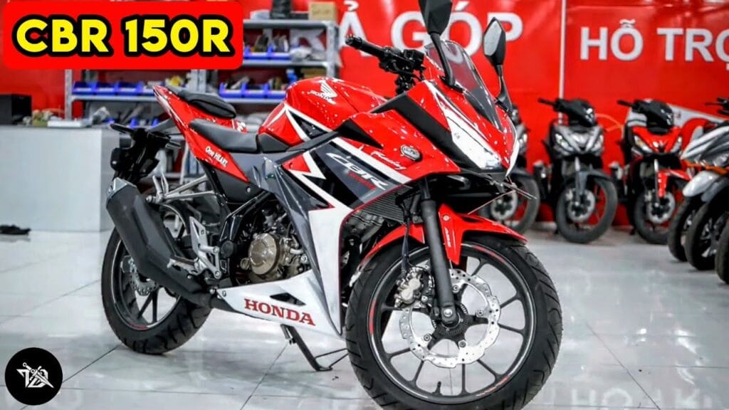 Honda CBR 150R : होंडा की लग्जरी बाइक अपने शानदार फीचर्स और इंजन से भारतीय बाजार में सबका ध्यान खींच रही 1 Honda CBR 150R