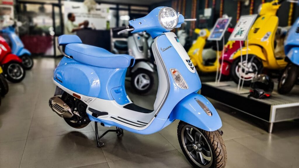 सिर्फ 8,000 रुपये में बनाएं अपना Vespa SXL 150 स्कूटर, मिलेंगे कमाल के फीचर्स 1 Vespa sxl 150