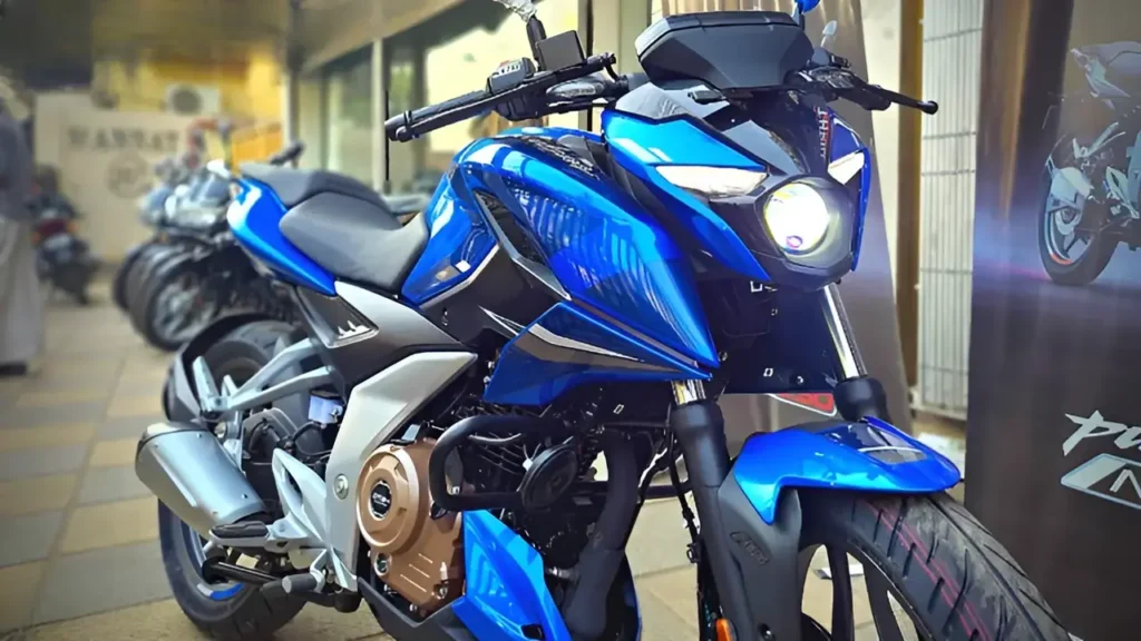 अपने बेरोजगार दोस्त को गिफ्ट करें Bajaj Pulsar N250 बाइक, सिर्फ 15,000 रुपये में 56 KMPL का शानदार माइलेज 1 Bajaj Pulsar N250
