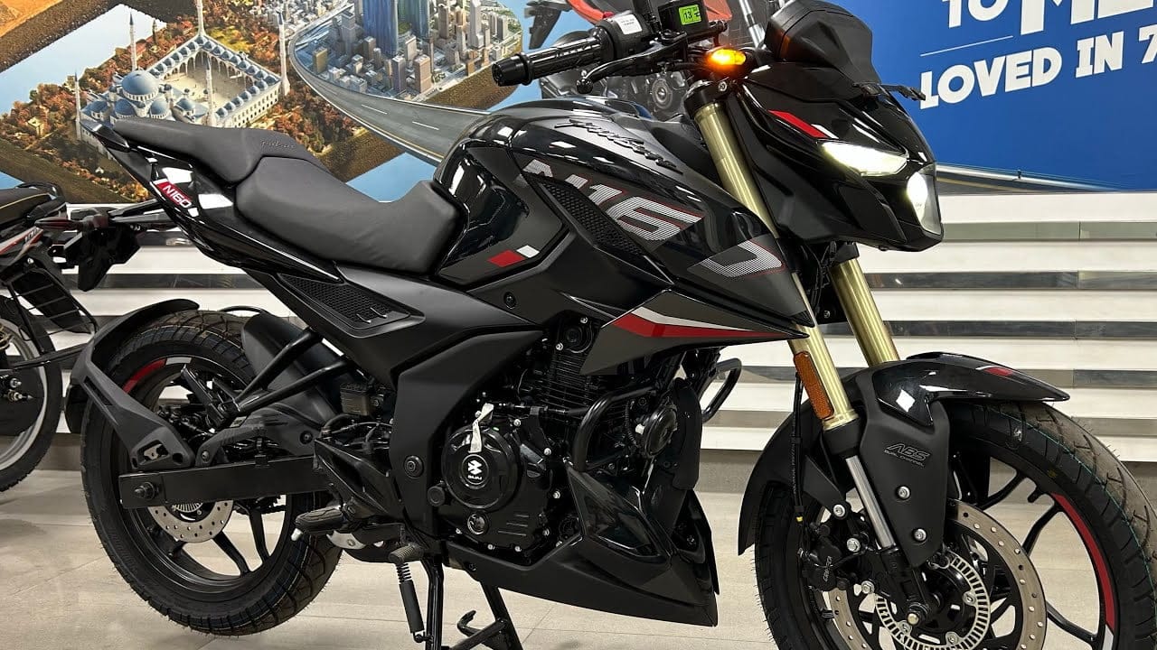 New Bajaj Pulsar N160 Bike